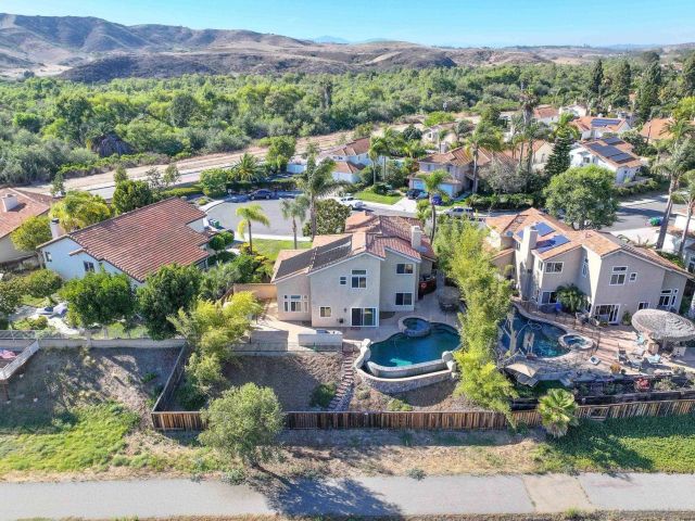 5056 Corte Alacante, Oceanside, CA 92057