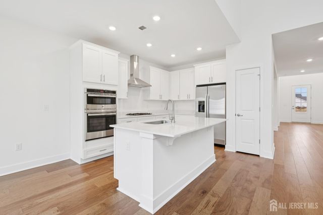 68 Fillmore Drive, Monroe, NJ 08831