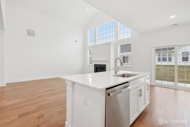 68 Fillmore Drive, Monroe, NJ 08831