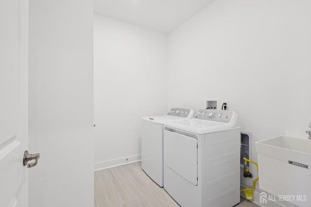 68 Fillmore Drive, Monroe, NJ 08831