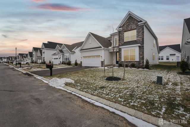 68 Fillmore Drive, Monroe, NJ 08831