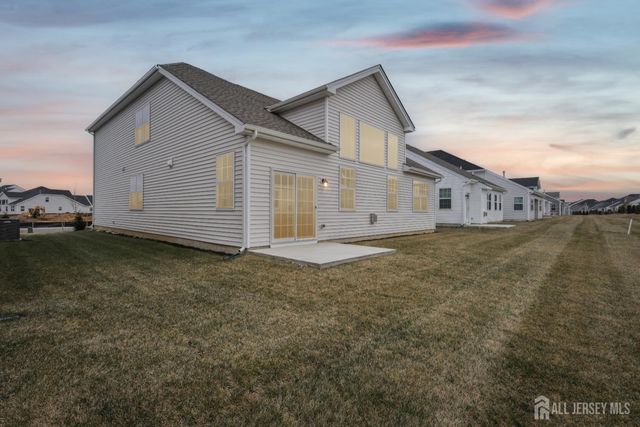 68 Fillmore Drive, Monroe, NJ 08831