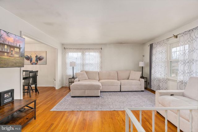 7512 FORRESTER LN, Manassas, VA 20109