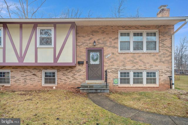7512 FORRESTER LN, Manassas, VA 20109