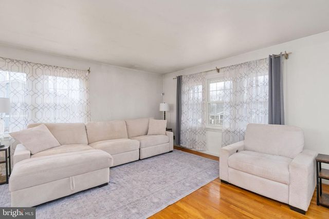 7512 FORRESTER LN, Manassas, VA 20109