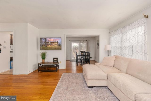 7512 FORRESTER LN, Manassas, VA 20109