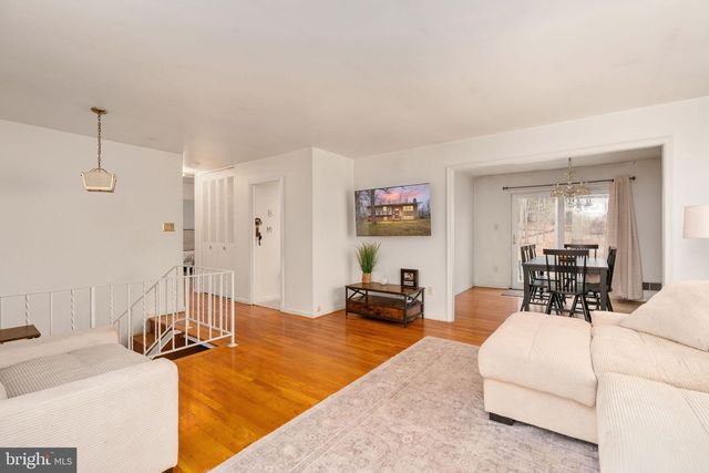 7512 FORRESTER LN, Manassas, VA 20109