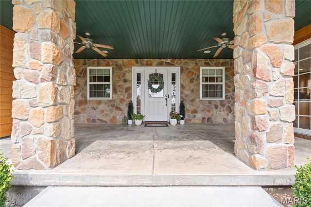 22380 State Route P, St James, MO 65559