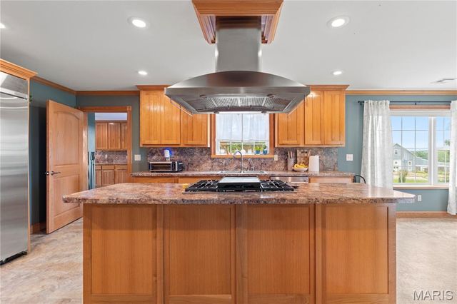 22380 State Route P, St James, MO 65559