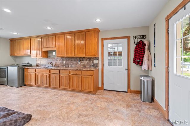 22380 State Route P, St James, MO 65559