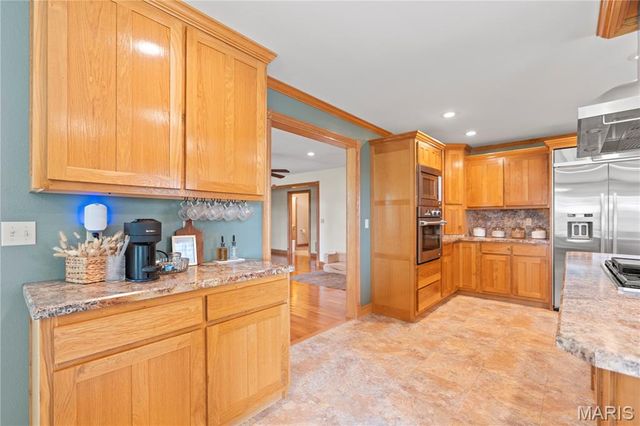 22380 State Route P, St James, MO 65559