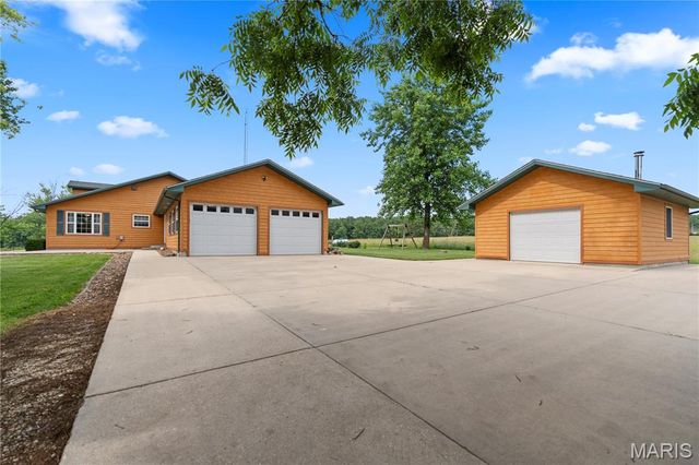 22380 State Route P, St James, MO 65559