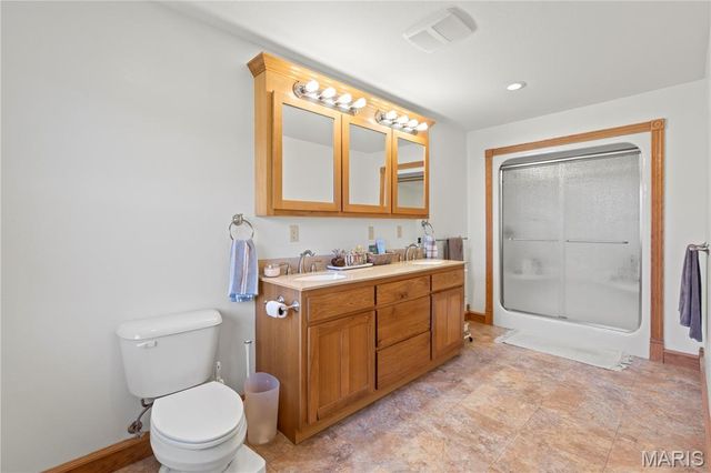 22380 State Route P, St James, MO 65559