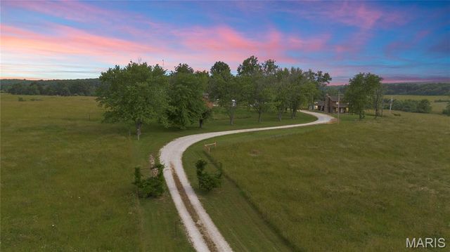 22380 State Route P, St James, MO 65559