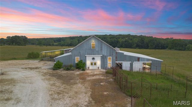 22380 State Route P, St James, MO 65559