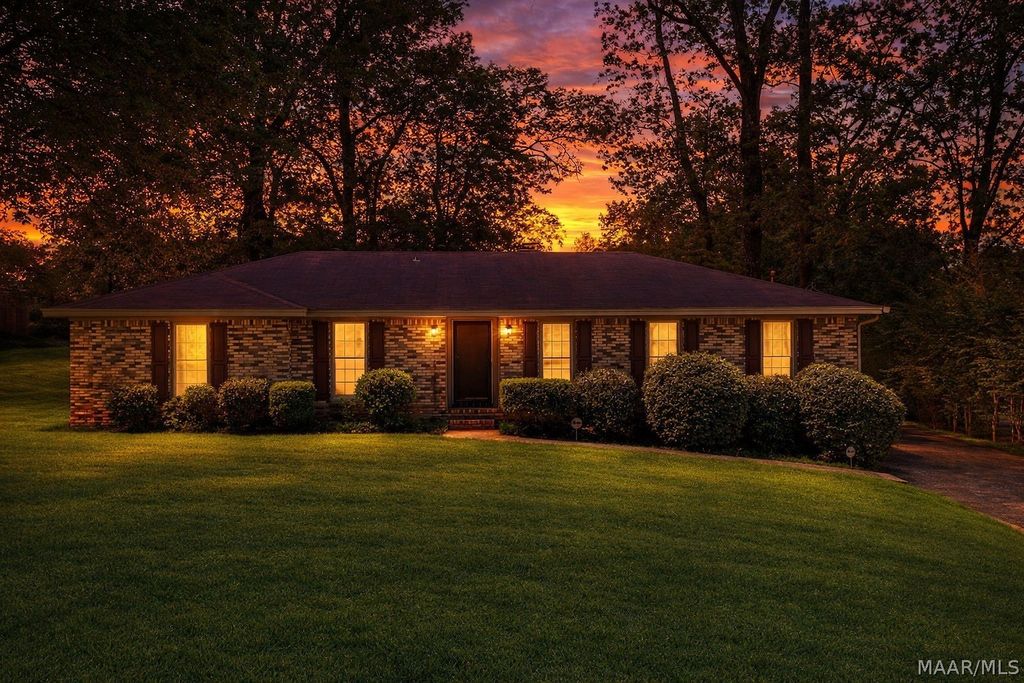 1237 Woodhill Court, Montgomery, AL 36109
