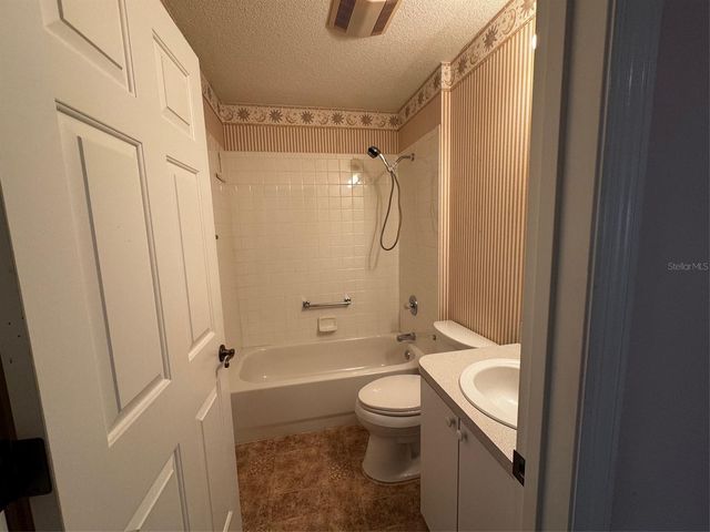 144 COSTA MESA DRIVE, Lady Lake, FL 32159