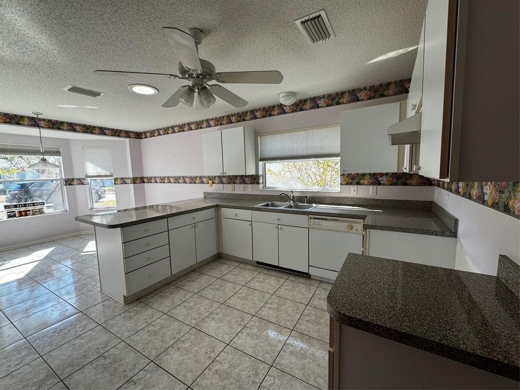Image 3 of property listing at 144 COSTA MESA DRIVE, Lady Lake, FL 32159