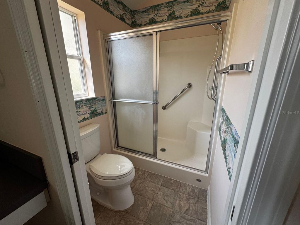 Image 10 of property listing at 144 COSTA MESA DRIVE, Lady Lake, FL 32159