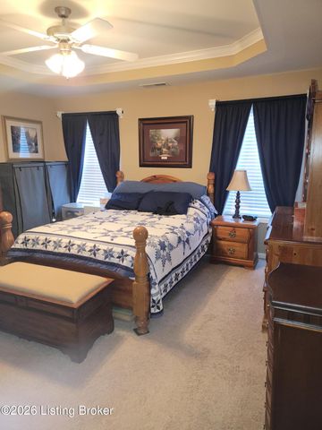 10614 Waycross Ave, Louisville, KY 40229