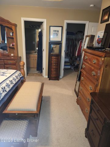 10614 Waycross Ave, Louisville, KY 40229