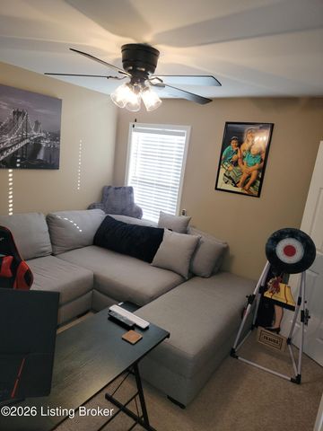 10614 Waycross Ave, Louisville, KY 40229