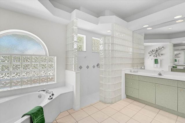 6418 JACKIE LYNN COURT, Sarasota, FL 34241
