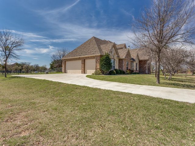 146 Fawna Drive, Azle, TX 76020