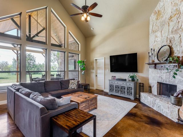 146 Fawna Drive, Azle, TX 76020