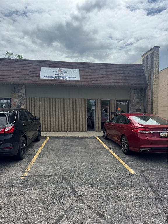 13565 Dix Toledo Road, Southgate, MI 48195