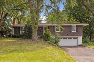 2020 Valders Avenue N, Golden Valley, MN 55427