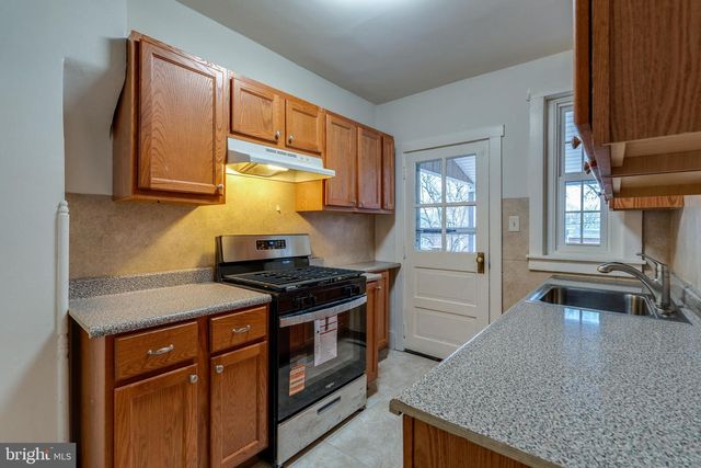 423 SUNSET RD, Reading, PA 19611