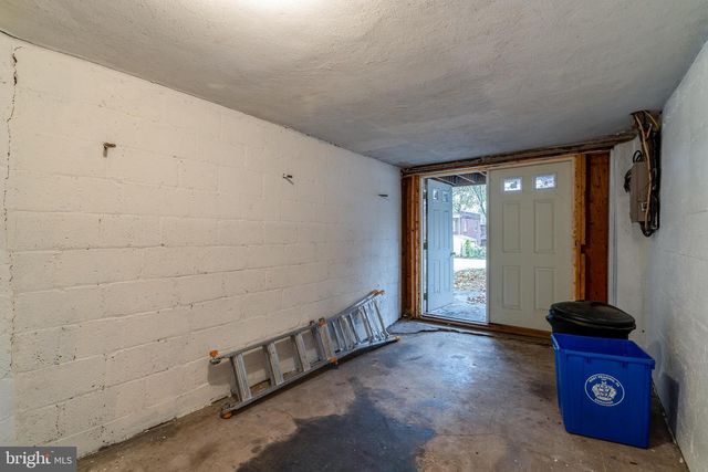 423 SUNSET RD, Reading, PA 19611