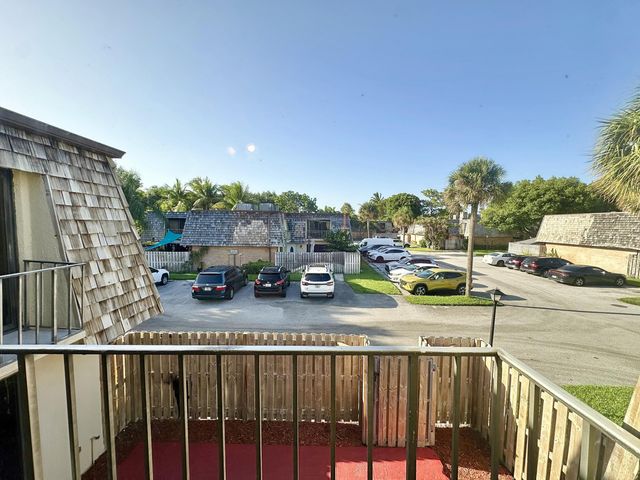 251 Lake Arbor Drive, Palm Springs, FL 33461