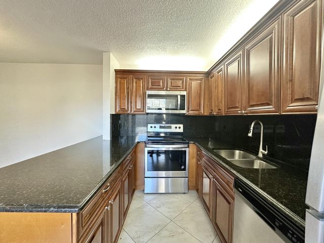 251 Lake Arbor Drive, Palm Springs, FL 33461