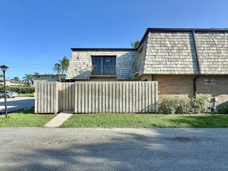 251 Lake Arbor Drive, Palm Springs, FL 33461