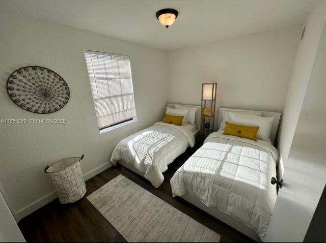 1068 NW 5th St, Miami, FL 33128