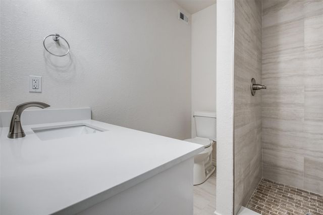 5049 Golden Circle, Denton, TX 76208