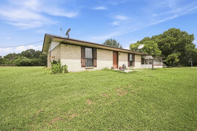 1255 Fm 667, Purdon, TX 76679