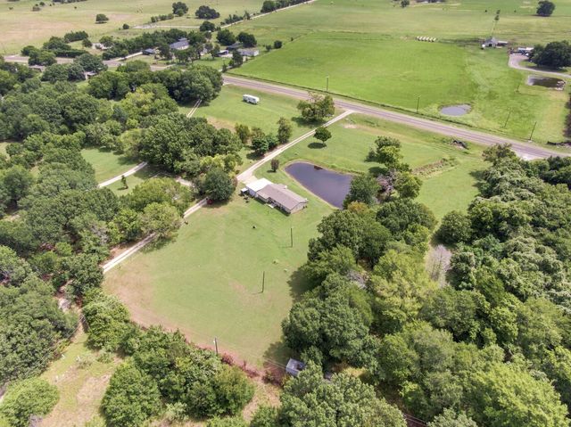1255 Fm 667, Purdon, TX 76679