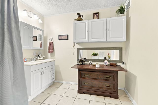 1255 Fm 667, Purdon, TX 76679