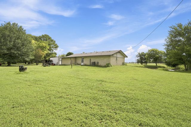1255 Fm 667, Purdon, TX 76679