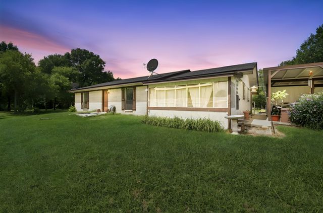1255 Fm 667, Purdon, TX 76679