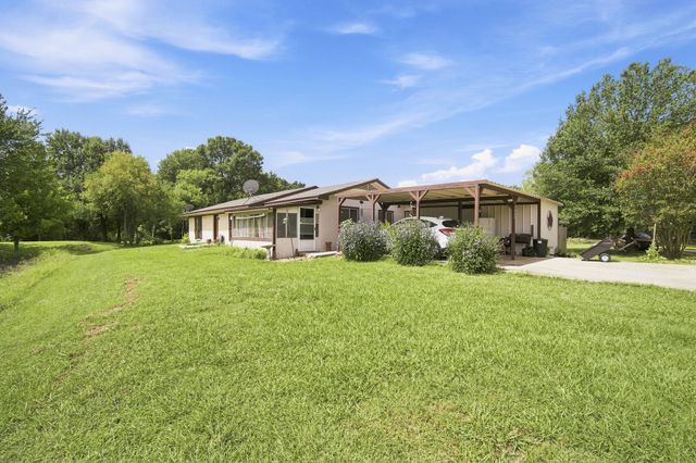 1255 Fm 667, Purdon, TX 76679