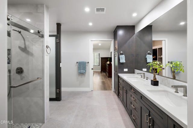 4428 Oakwood Avenue, La Canada Flintridge, CA 91011