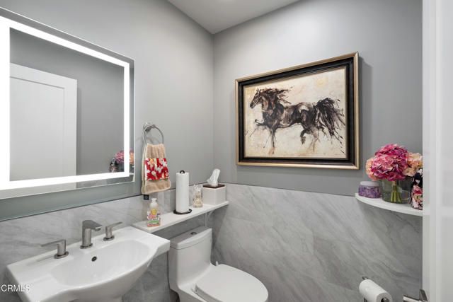 4428 Oakwood Avenue, La Canada Flintridge, CA 91011