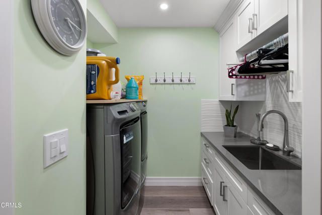 4428 Oakwood Avenue, La Canada Flintridge, CA 91011