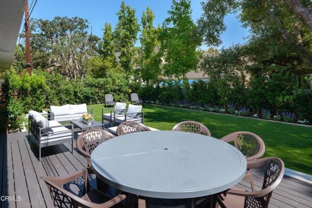 4428 Oakwood Avenue, La Canada Flintridge, CA 91011