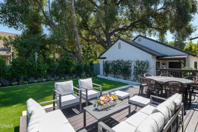 4428 Oakwood Avenue, La Canada Flintridge, CA 91011