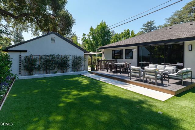 4428 Oakwood Avenue, La Canada Flintridge, CA 91011